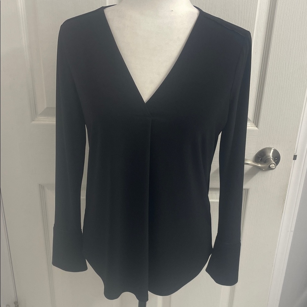 Black V Neck Blouse Long Sleeve with 3 Button Cuff Relaxed Fit Sz Small